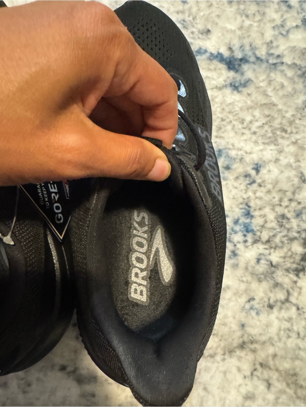 Brooks Men's All-Black Gore-Tex Running Shoes - Picture 5 of 7